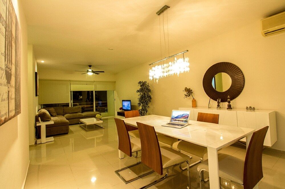 Sabbia  Dowtown Condos by Mikitito Rentals 2 Br Luxury Apartment  D 204 7