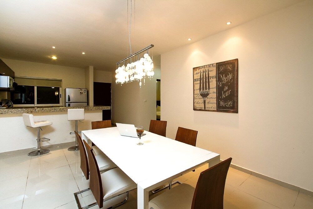 Sabbia  Dowtown Condos by Mikitito Rentals 2 Br Luxury Apartment  D 204 23