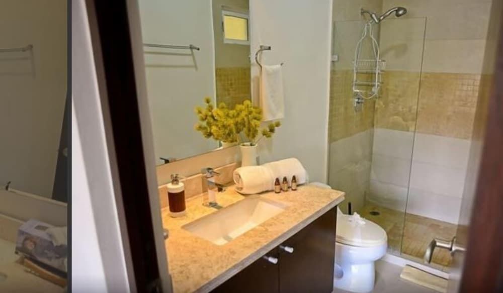 Sabbia  Dowtown Condos by Mikitito Rentals Family 2Br Apartment D405 16