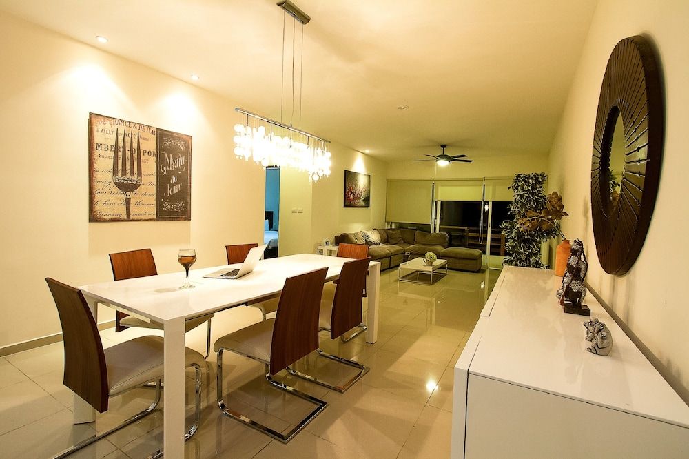 Sabbia  Dowtown Condos by Mikitito Rentals 2 Br Luxury Apartment  D 204 11