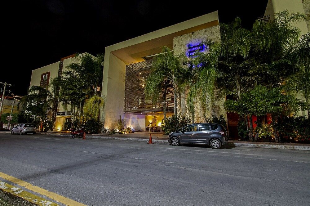 undefined Sabbia  Dowtown Condos by Mikitito Rentals 5