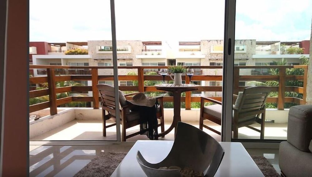 Sabbia  Dowtown Condos by Mikitito Rentals Family 2Br Apartment D405 10
