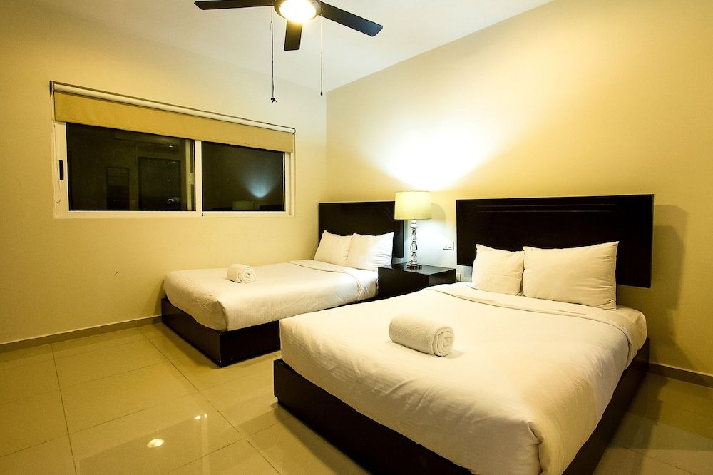 Sabbia  Dowtown Condos by Mikitito Rentals 2 Br Luxury Apartment  D 204 4