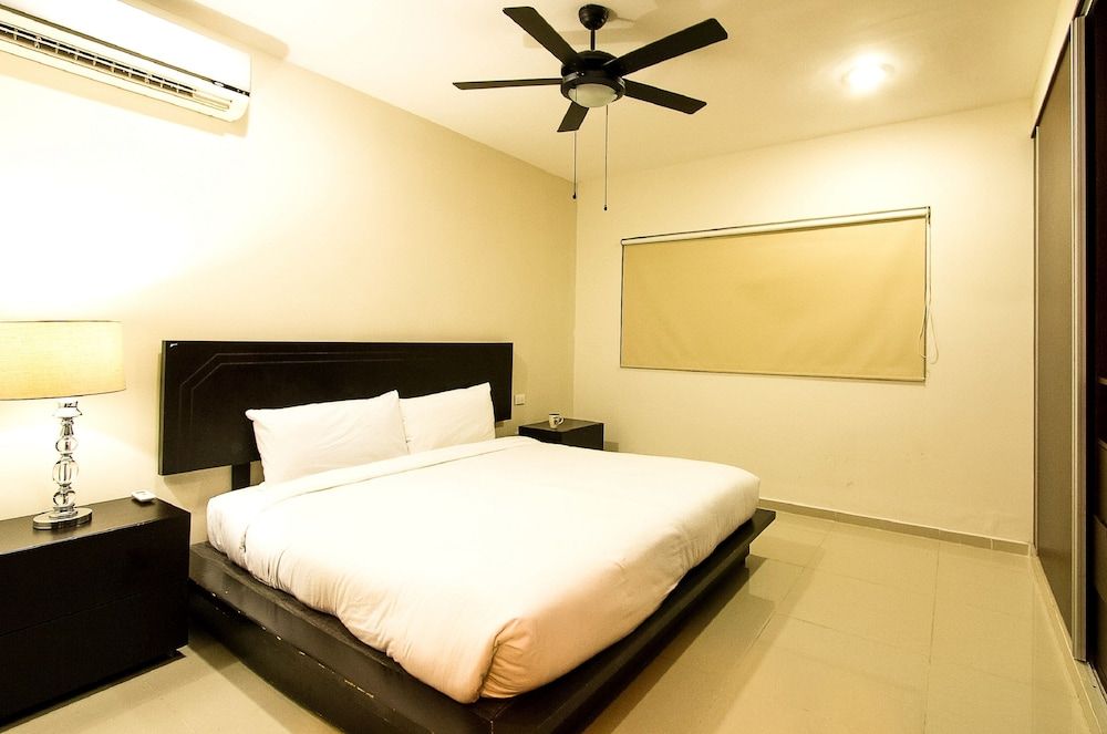 Sabbia  Dowtown Condos by Mikitito Rentals 2 Br Luxury Apartment  D 204 6