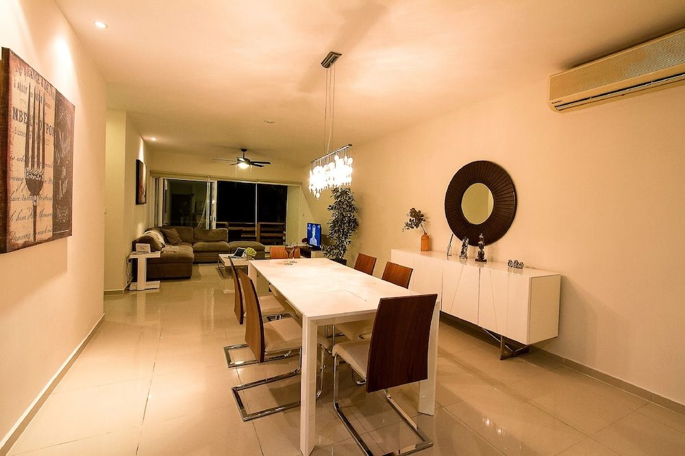 Sabbia  Dowtown Condos by Mikitito Rentals 2 Br Luxury Apartment  D 204 8