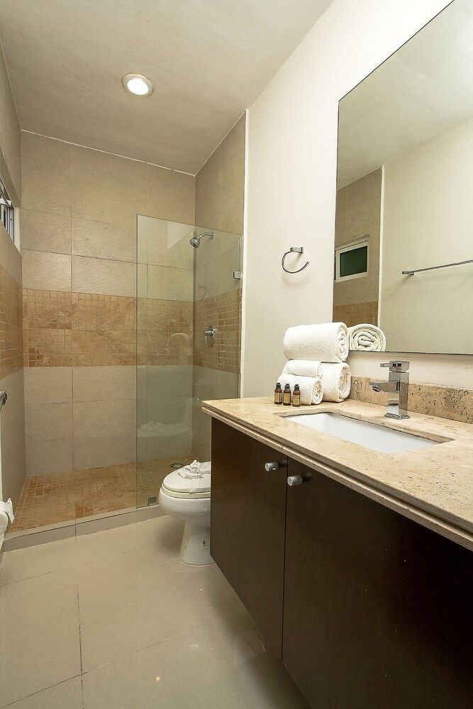 Sabbia  Dowtown Condos by Mikitito Rentals 2 Br Luxury Apartment  D 204 27