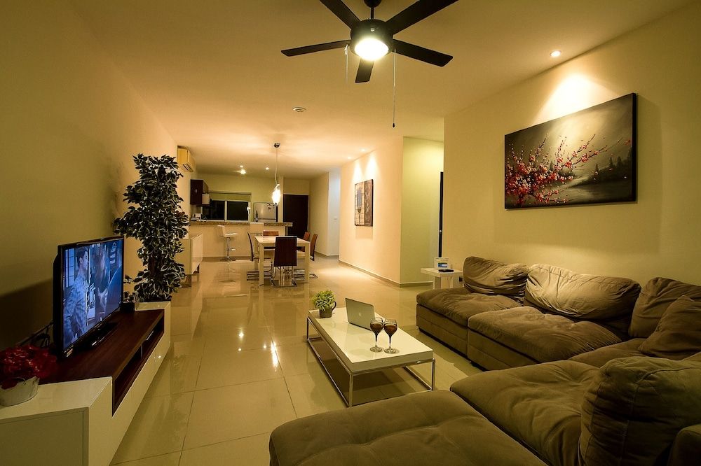 Sabbia  Dowtown Condos by Mikitito Rentals 2 Br Luxury Apartment  D 204 21