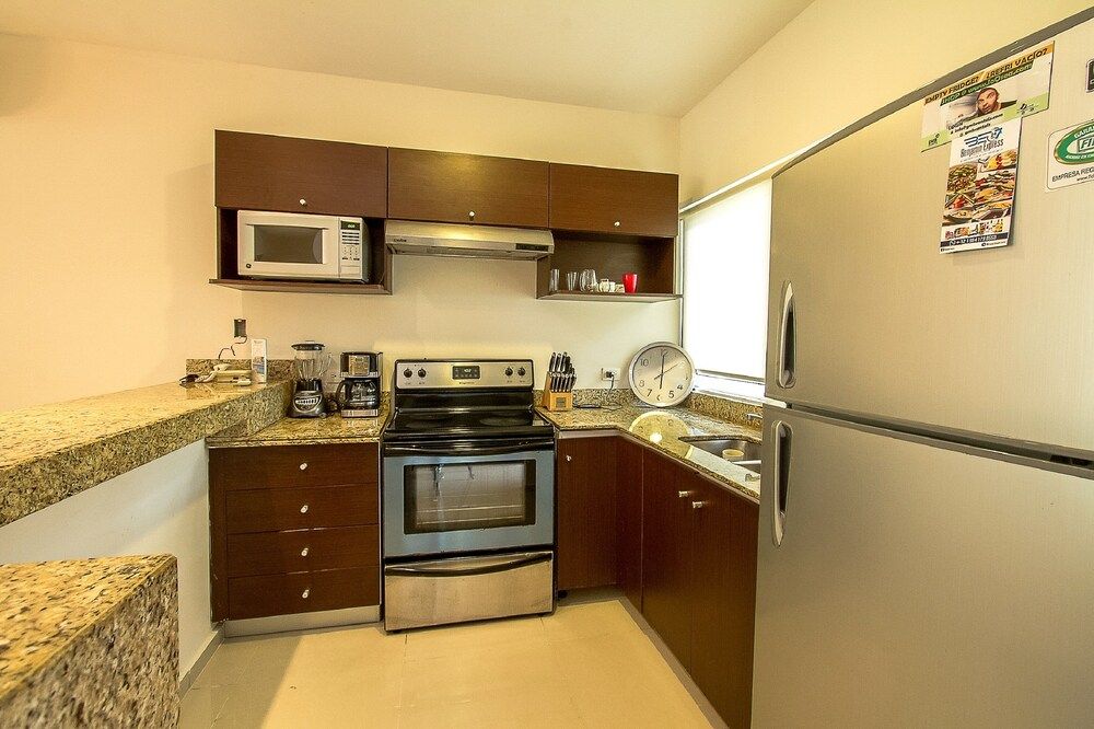 Sabbia  Dowtown Condos by Mikitito Rentals 2 Br Luxury Apartment  D 204 18