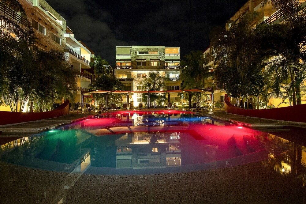 undefined Sabbia  Dowtown Condos by Mikitito Rentals 8