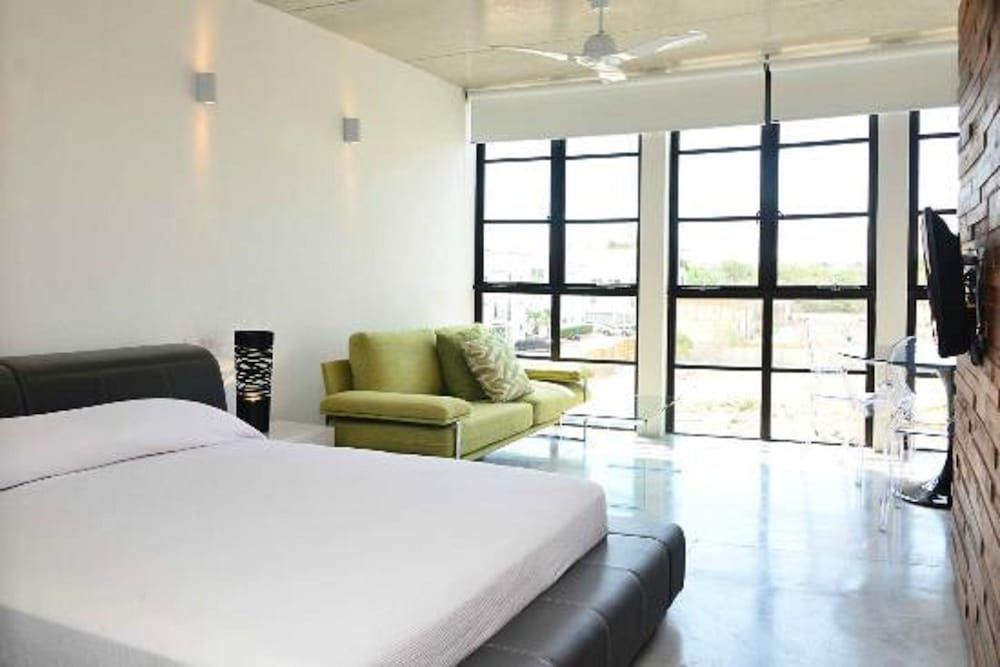 Nuove Design Lofts by The Spot Deluxe Suite, 1 Queen Bed 2