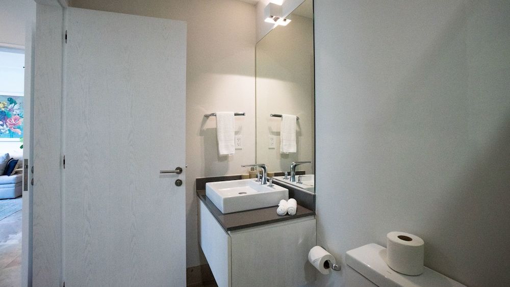 Oceana Residences Deluxe Condo, Non Smoking 19