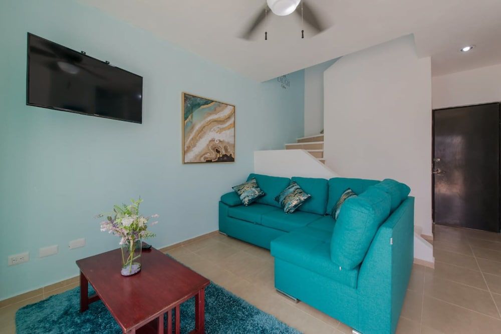 Dream House with Hot Tub Family House, 2 Bedrooms, Non Smoking, Hot Tub 2