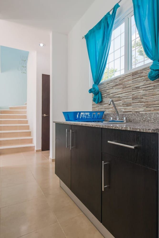 Dream House with Hot Tub Family House, 2 Bedrooms, Non Smoking, Hot Tub 12