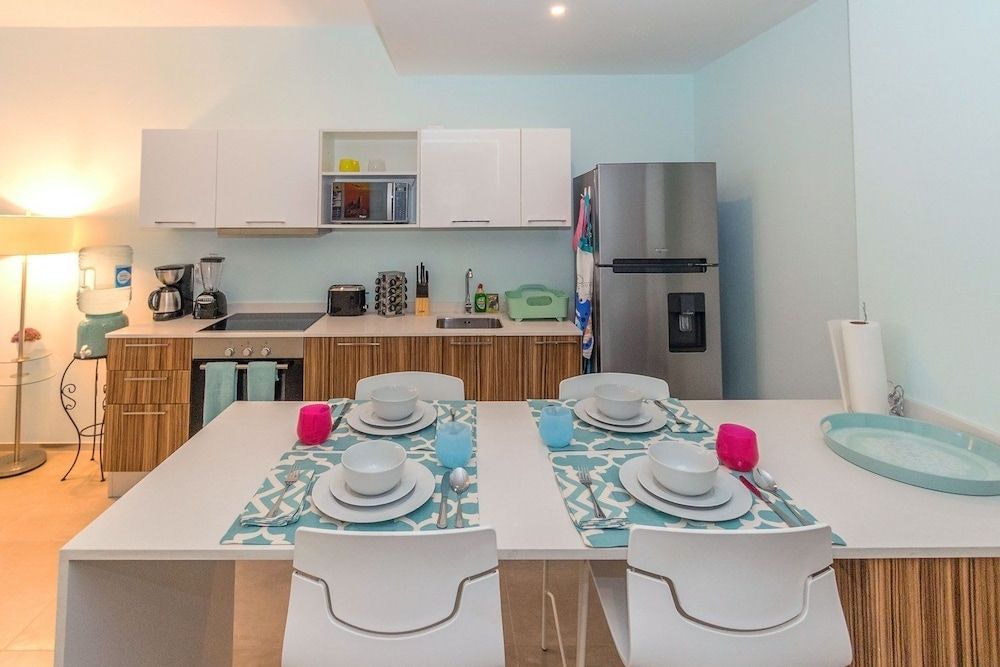 undefined The City 1108 N 4