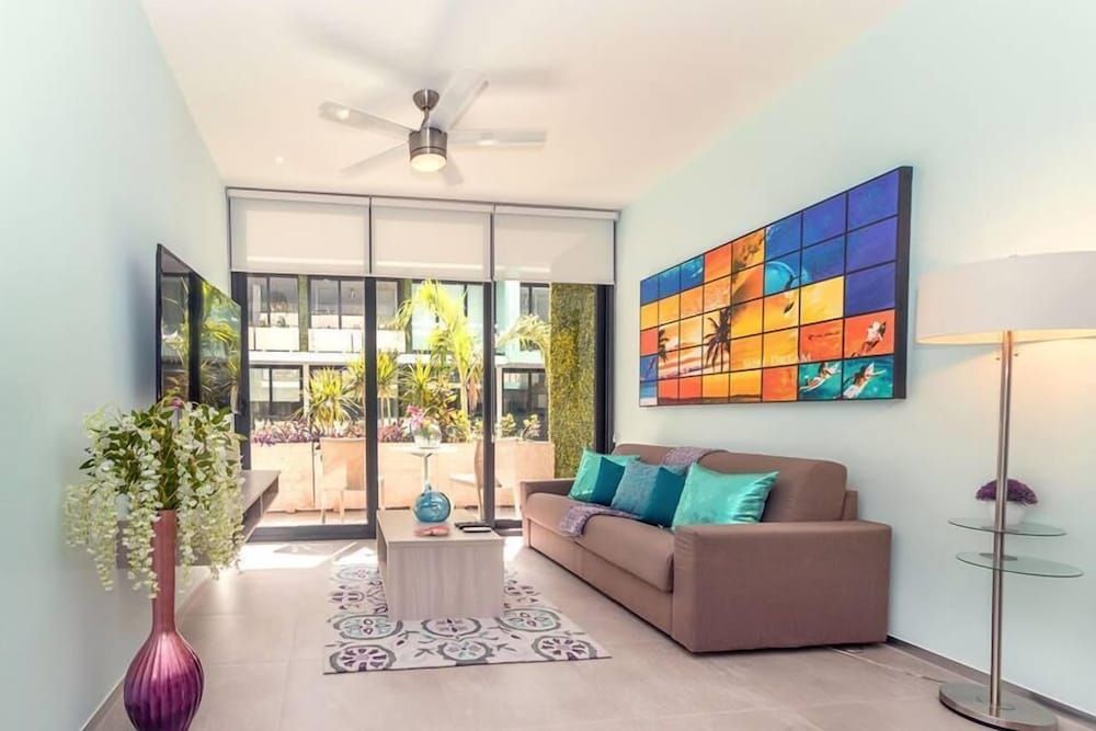 undefined The City 1108 N 7