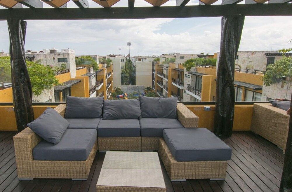 undefined Lunada 418 9