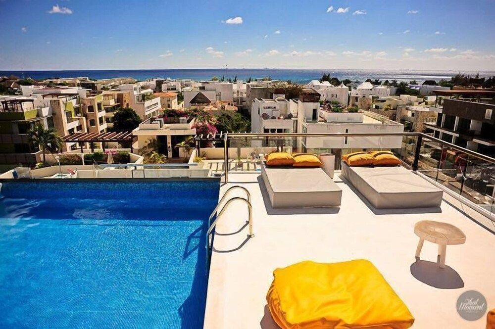 undefined Quintamar 302 2