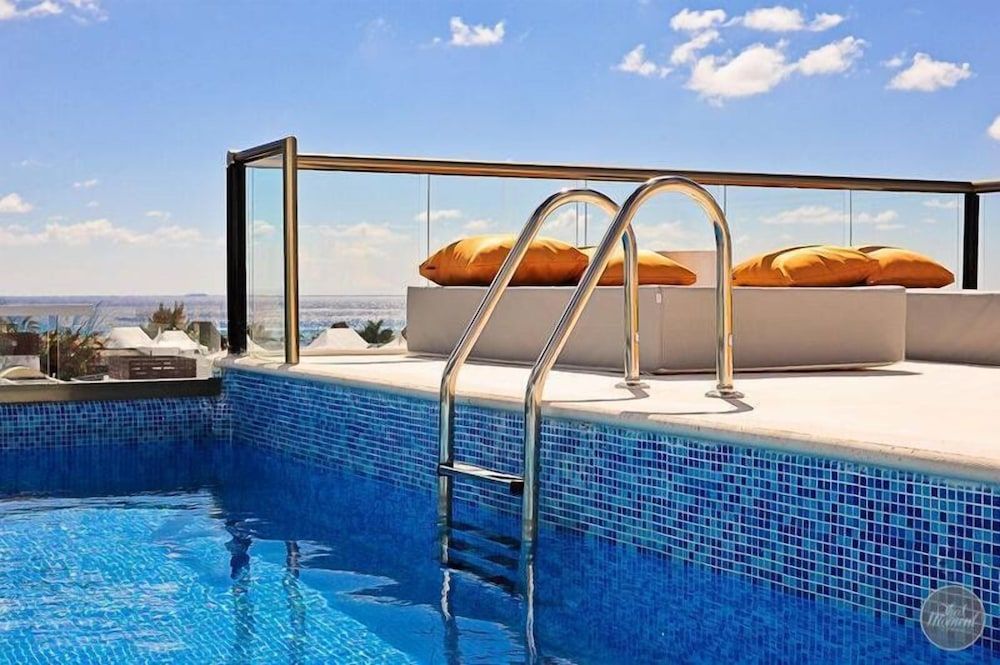 undefined Quintamar 302 3