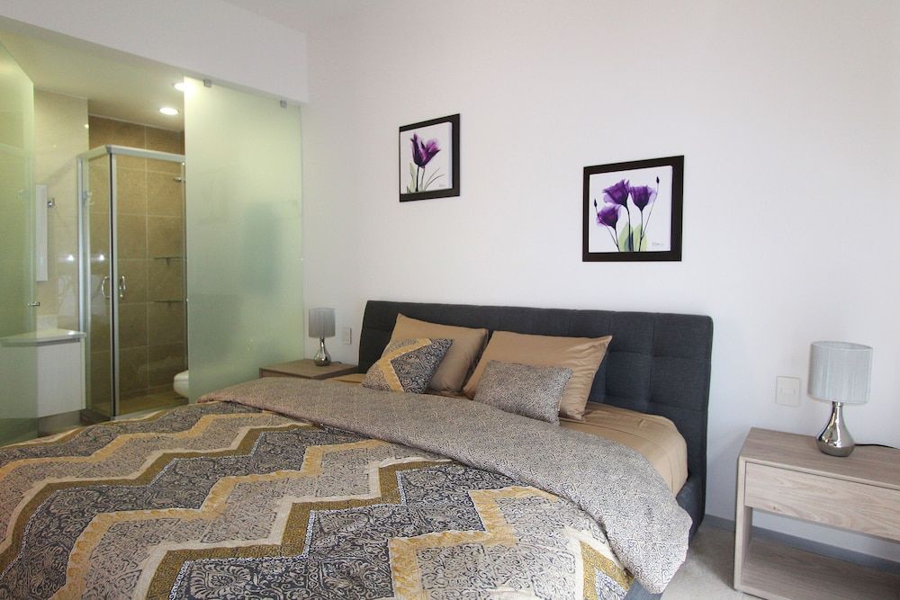 undefined Menesse 32 - 304