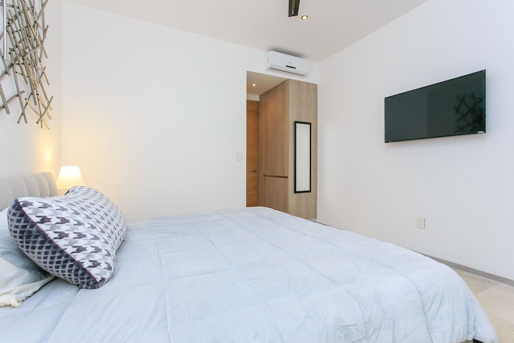 undefined Menesse 32 - 202 4