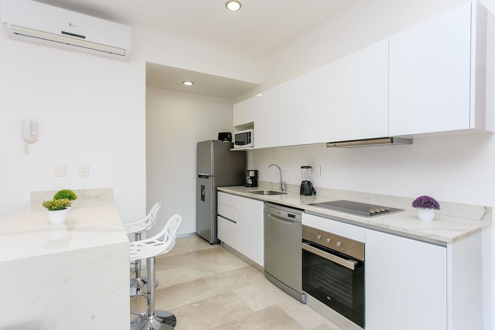 undefined Menesse 32 - 202 6