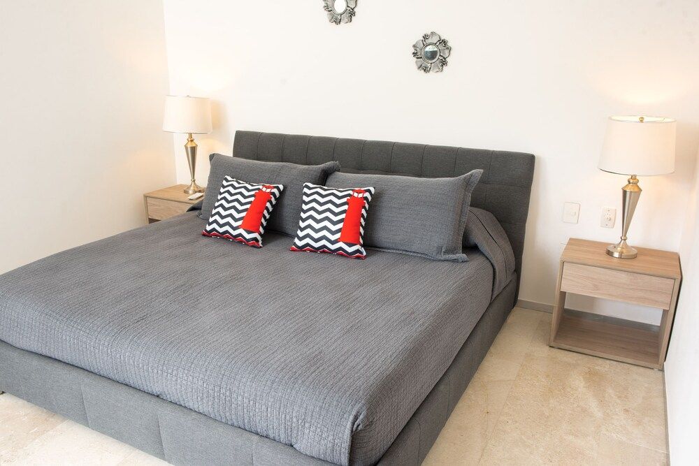 undefined Menesse 32 - 204 4