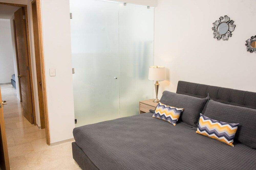 undefined Menesse 32 - 204 3