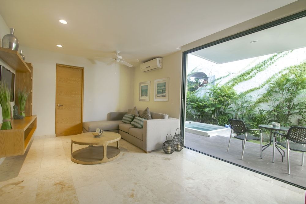 undefined Anah 107 Sur 8