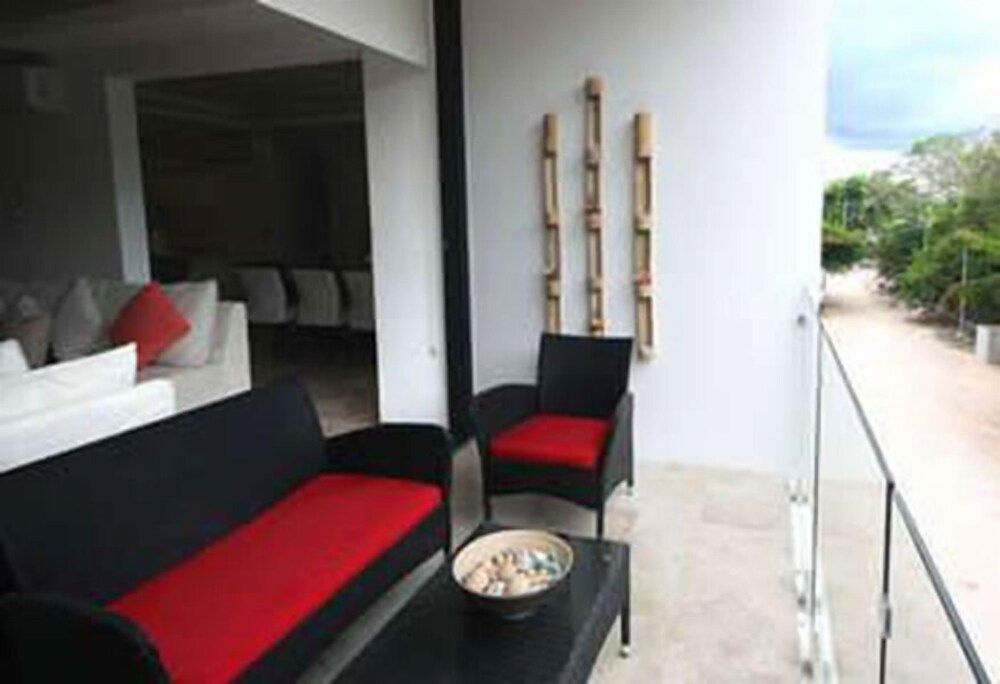 Menesse 0TB 103-104 Apartment, Ocean View 11