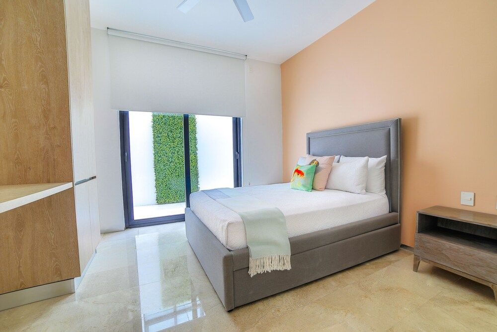 undefined Menesse 32 - 003 5