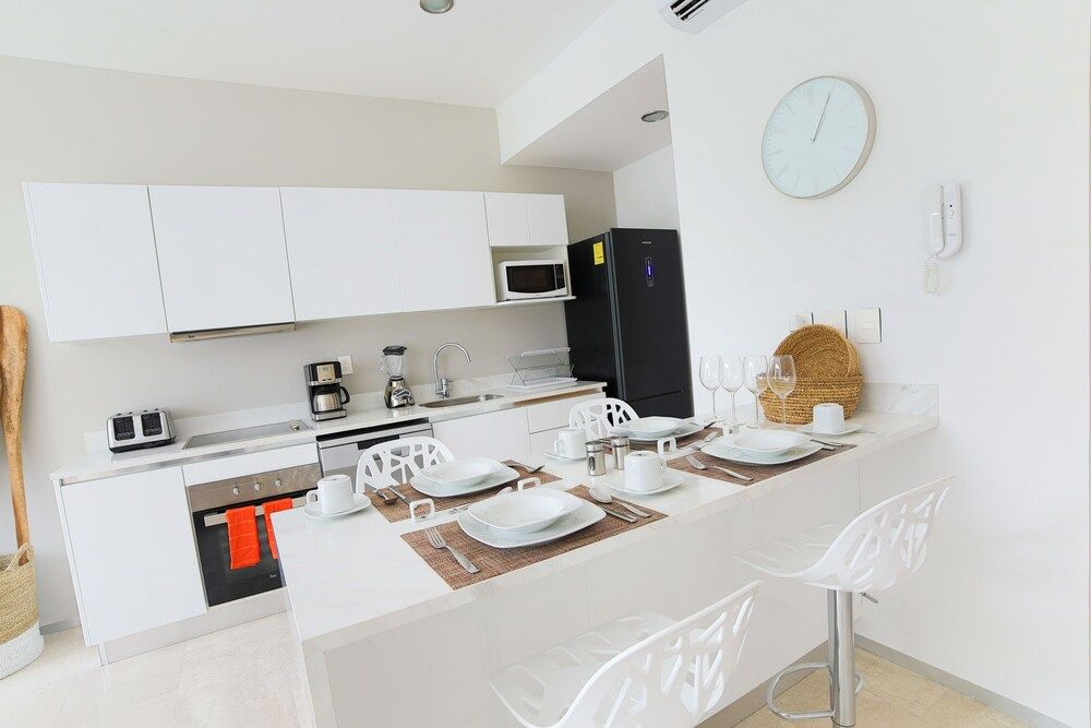 undefined Menesse 32 - 003 8