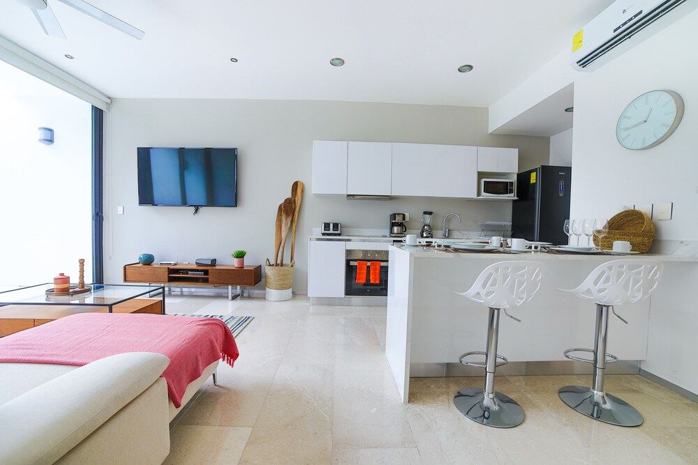 undefined Menesse 32 - 003 9