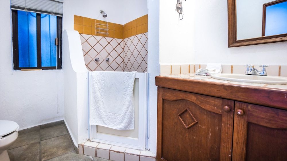 Hacienda San Jose by Bric Comfort Apartment, 1 Bedroom 4