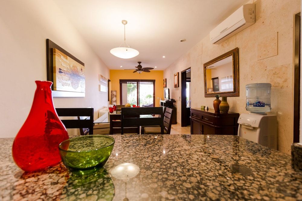 El Faro 104 Reef Deluxe Apartment 11