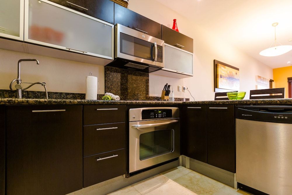 El Faro 104 Reef Deluxe Apartment 14