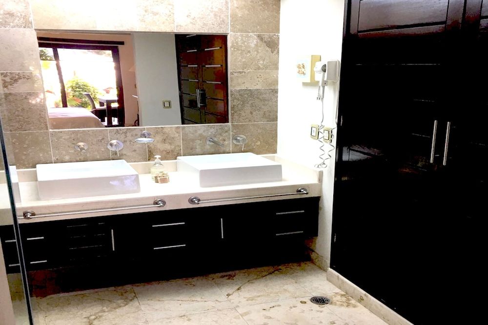 El Faro 102 Reef Deluxe Apartment 9