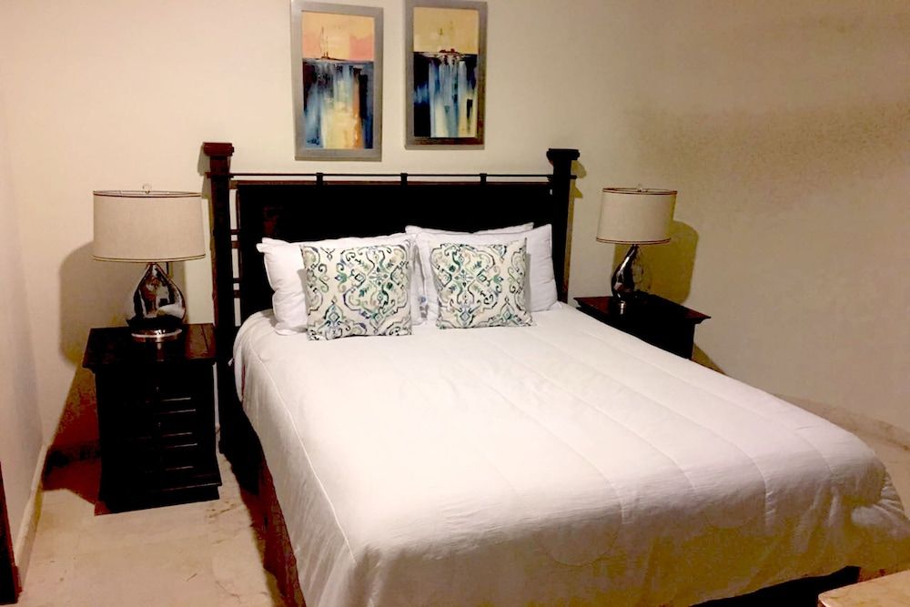 El Faro 102 Reef Deluxe Apartment 5