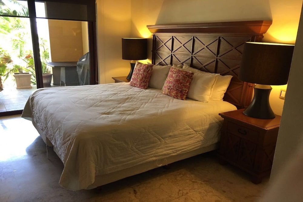 El Faro 102 Reef Deluxe Apartment 4