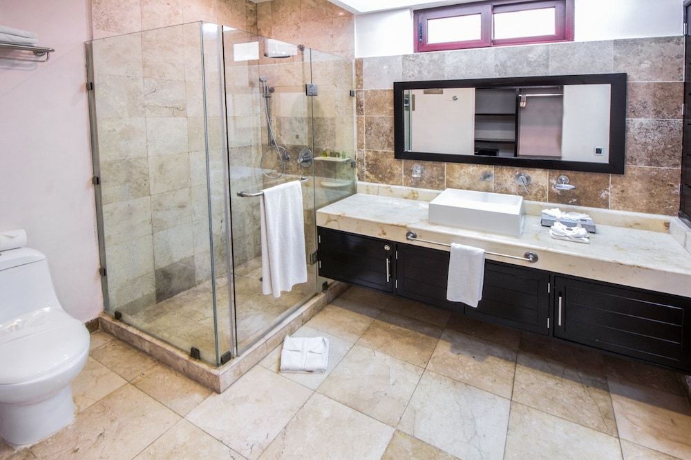 El Faro 302 Coral Deluxe Apartment 32