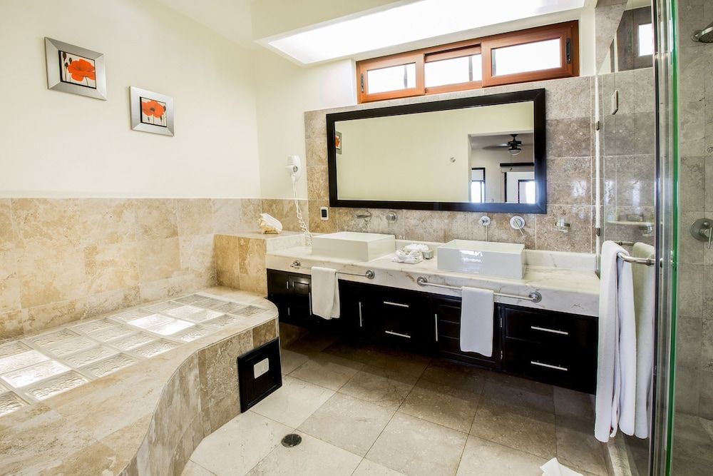 El Faro 302 Coral Deluxe Apartment 31