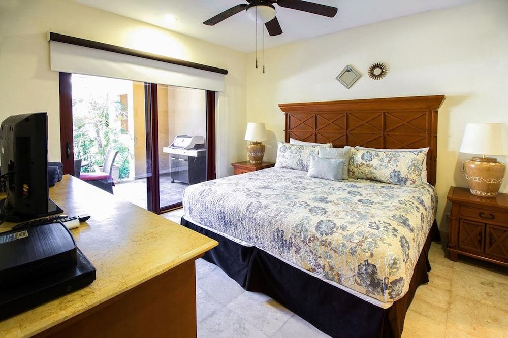 El Faro 105 Reef Deluxe Apartment 6