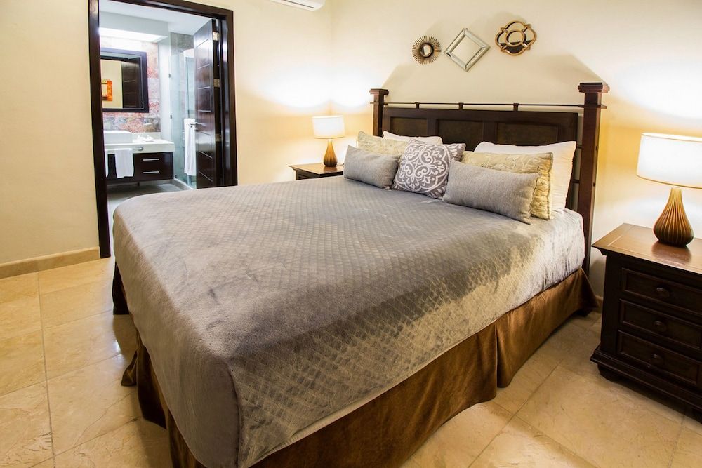 El Faro 105 Reef Deluxe Apartment 4