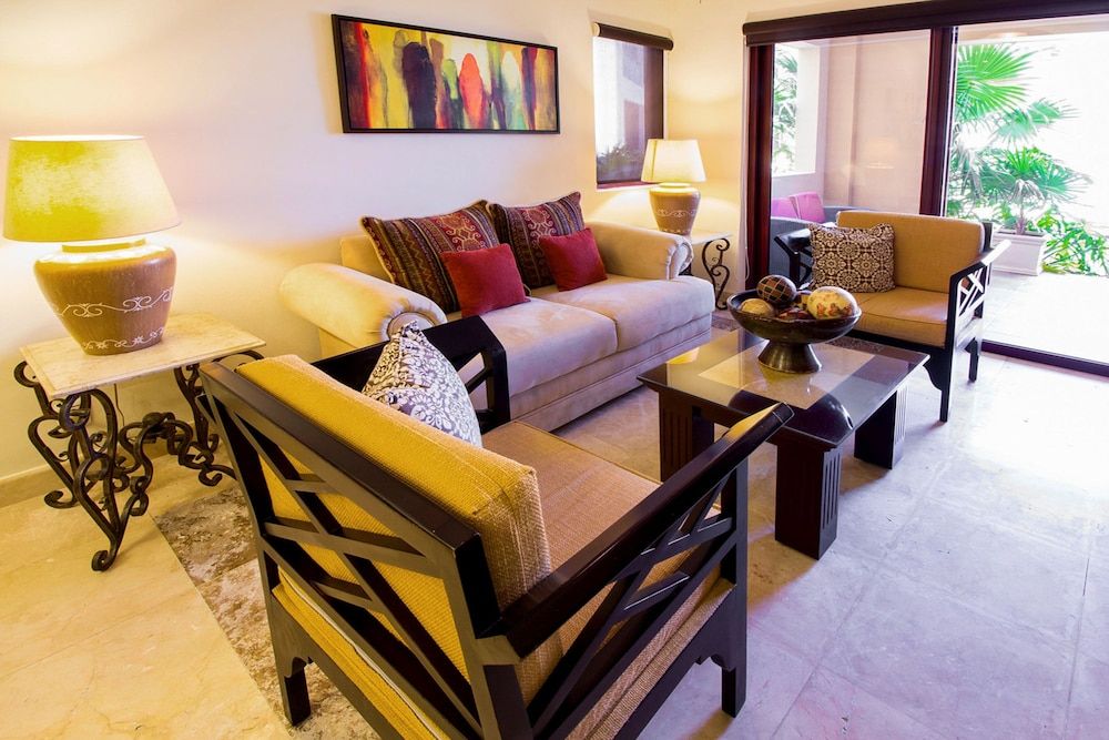 El Faro 105 Reef Deluxe Apartment 8