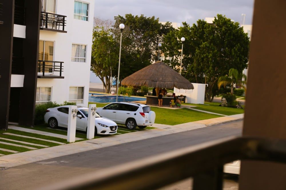 undefined R Vacacionales Tulipanes 2