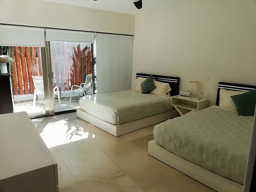 undefined Via 38 C01 by Realty Group 4