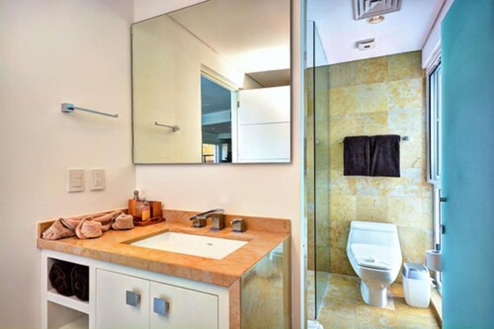 Via 38 PH Fuego by Realty Group Apartment, 2 Bedrooms 17