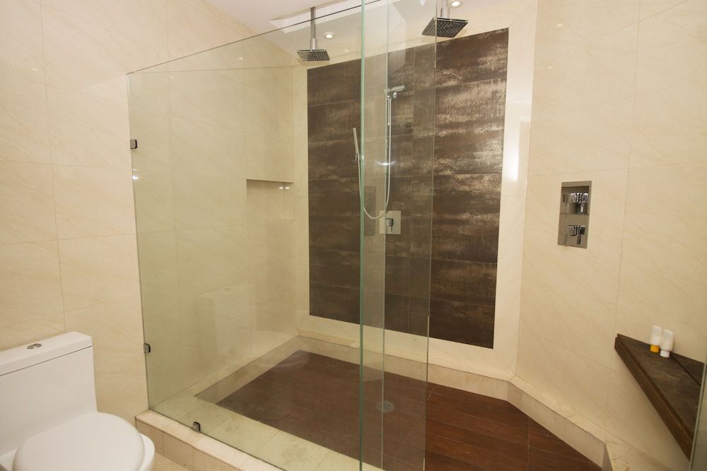 Downtown Apartment Oasis 12 Superior Apartment, 2 Brooms with Beach Club Access 9