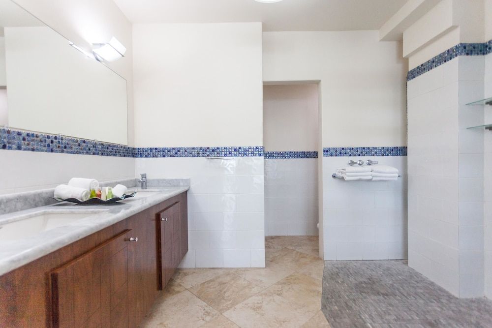 Mimosa Flat by Realty Group Apartment, 1 Bedroom 9