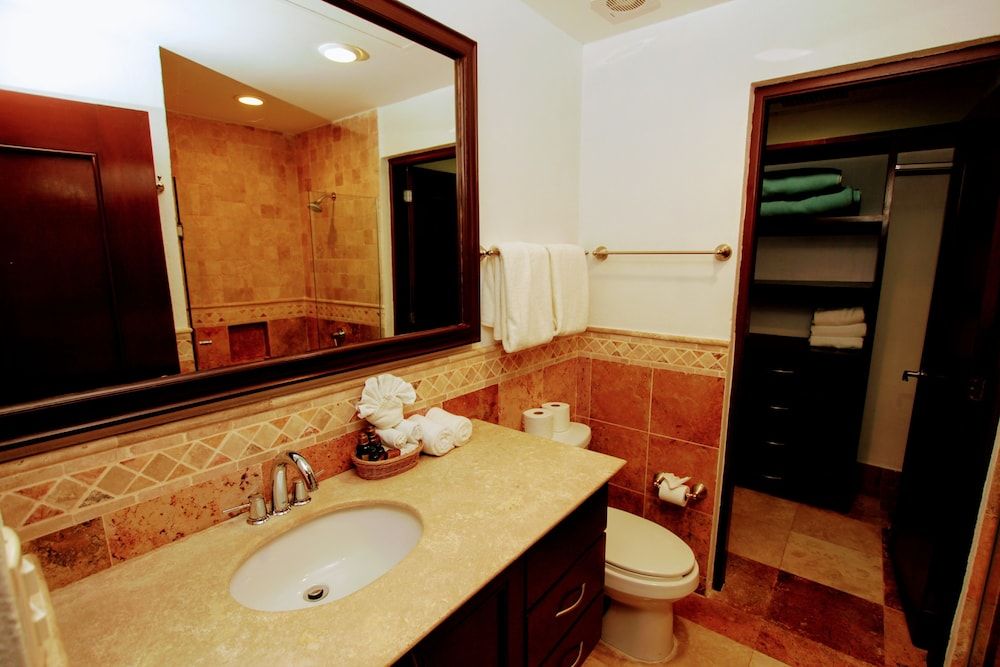 Luna Encantada By Your Best Getaway Superior Condo, Balcony (E3) 12