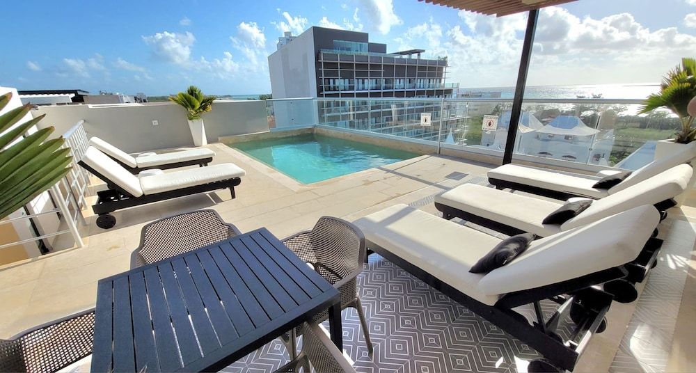 undefined MOB 205 by Riviera Rentals 8